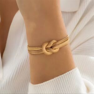 Stainless steel Elegant Gold Knot Bracelet
